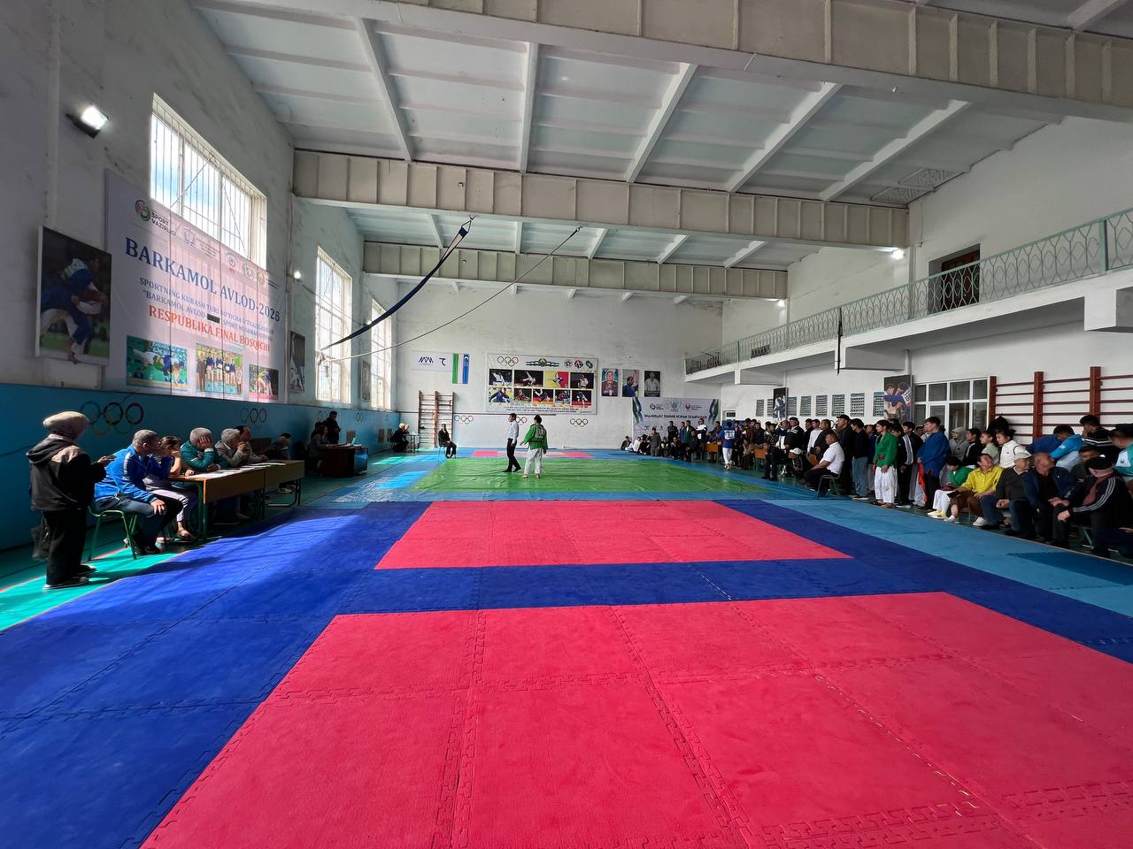 Mahoratli kurashchilar taqdirlandi